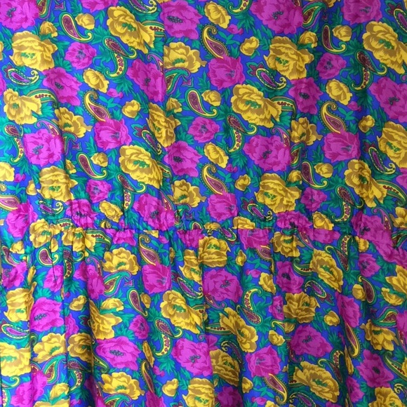 FINAL SALE PRICE Nicely Handmade Floral Dress - Picture 4 of 7